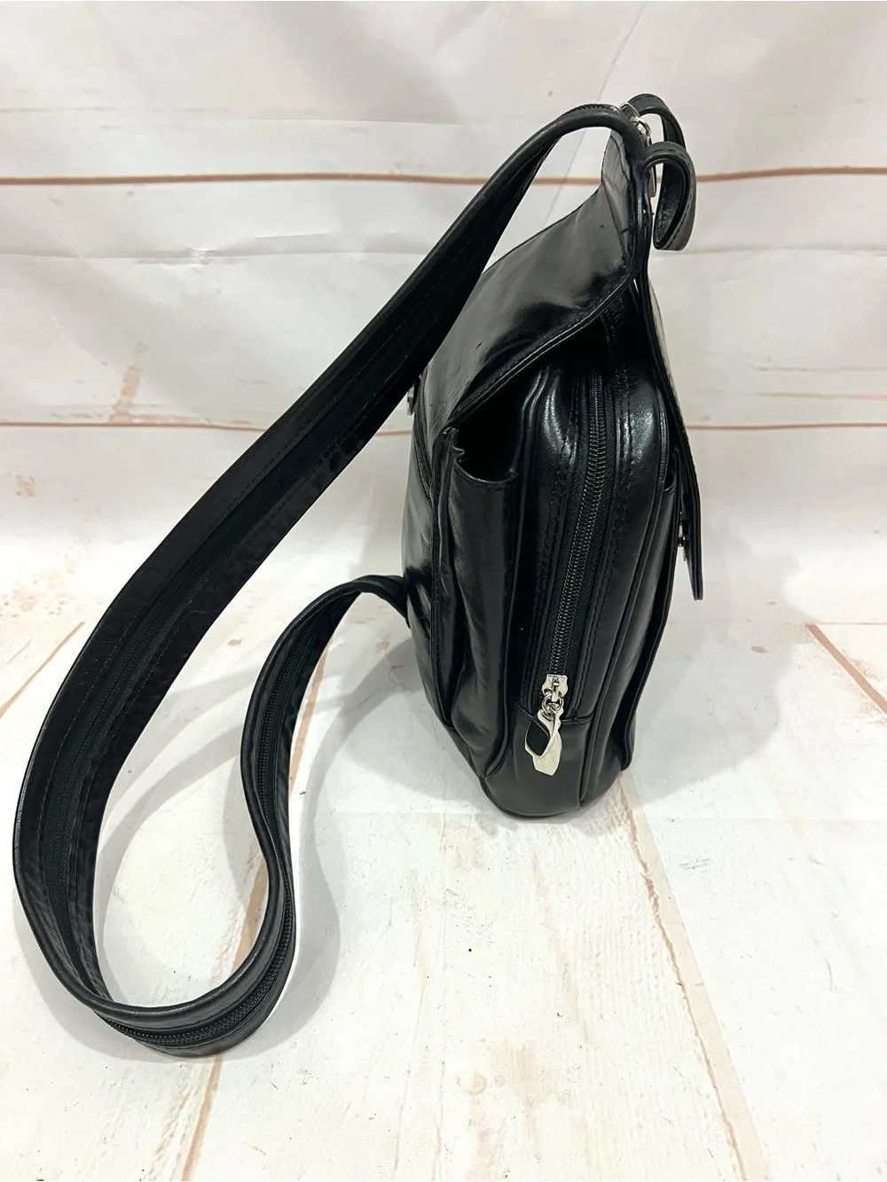Vintage Y2K OZ Orifaz Argentine Small Leather Backpack Purse